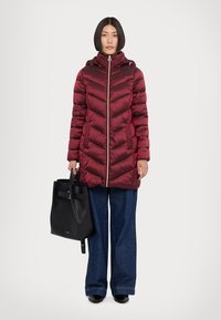 MICHAEL Michael Kors HOODED LONGLINE CHEVRON - Wintermantel - dark red
