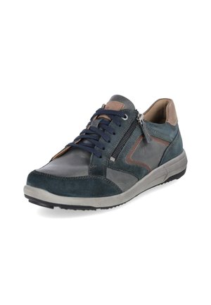 Sneaker casual in pelle blu scuro e grigio con dettagli marroni, lacci blu navy, zip laterale e suola in gomma bianca.