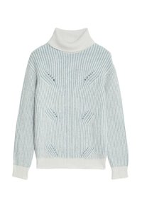 Pull en maille bleu clair avec une texture côtelée, un col roulé haut et un ourlet blanc contrasté. Présente des motifs subtils et des détails de points ajourés.
