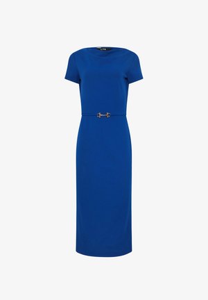 Lyhythihainen, polviin ulottuva mekko kirkkaan sinisestä kankaasta. Mekossa on muotoiltu vyötärö, jossa on kultasävytteinen solkiyksityiskohta ja sileä kangas.