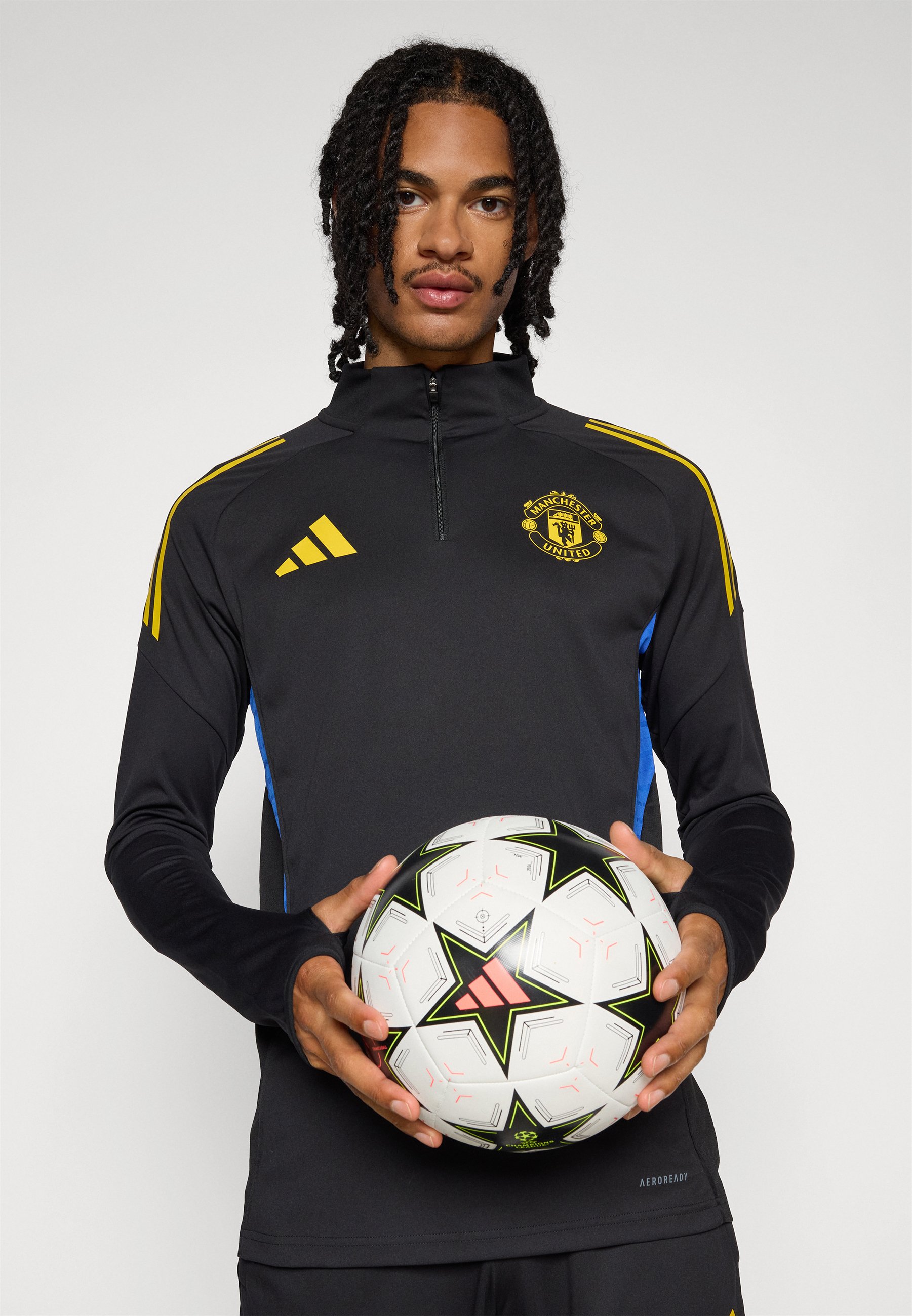 adidas Manchester United セットアップ ナイロン上下 黒 adidas Manchester United セットアップ ナイロン上下 黒 - メルカリ