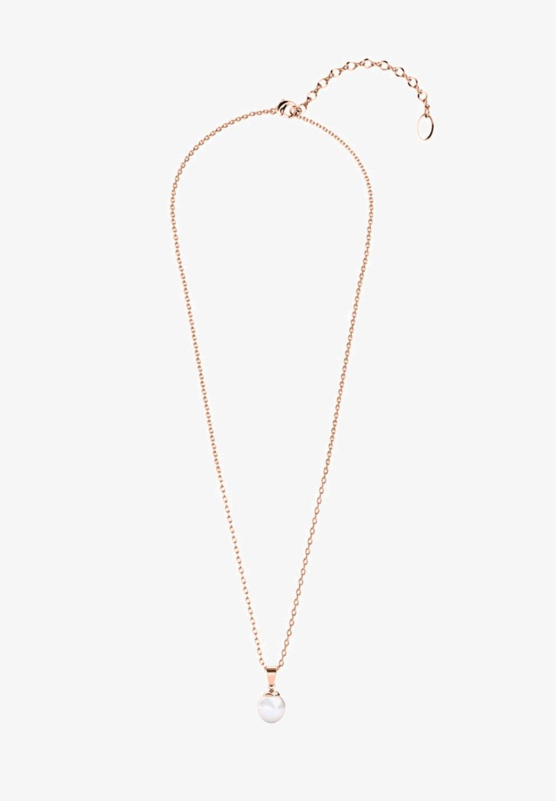 Collier en or rose avec une chaîne délicate et un pendentif en perle blanche sphérique ; il dispose d'un fermoir ajustable pour personnaliser la longueur.