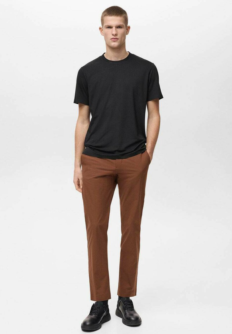 Mango Basic T-shirt black