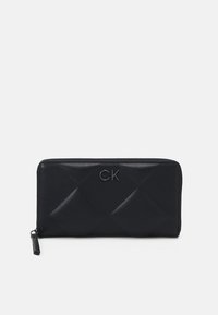 Calvin Klein - LOCK QUILT WALLET - Maks - black Miniatūras attēls 1