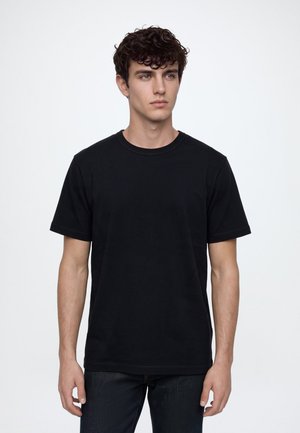 Edwin, REGULAR BASIC - Обикновена тениска - black