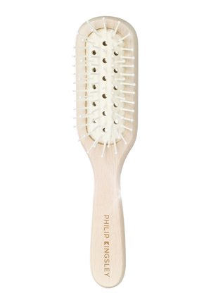 Spazzola per capelli in legno con setole bianche e arrotondate e fori di ventilazione, marchiata Philip Kingsley sul manico.