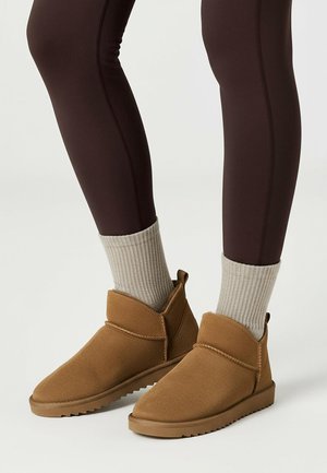 OYSHO Snowboots  - brown