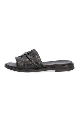 Sort læder flad slidesandal med snoet remdetalje og let forhøjet hæl vist fra siden på en hvid baggrund.