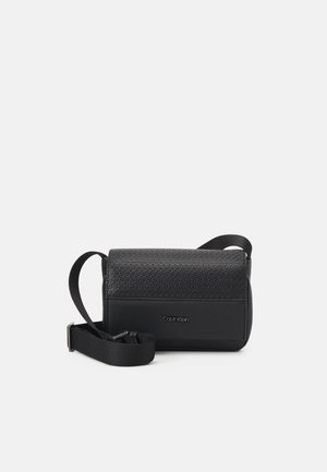 Cross body bag - black