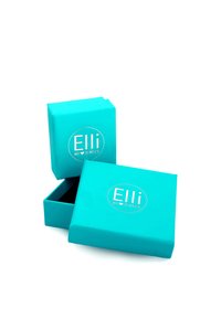 Türkiser Schmuckkasten mit matter Oberfläche, ausgestattet mit einem runden Logo, das "Elli WE ♥ JEWELS" liest. Ein Deckel ist leicht geöffnet und gibt den Blick auf ein schwarzes Innere frei.