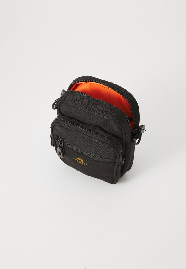 LABEL MESSENGER BAG UNISEX - Cross body bag3