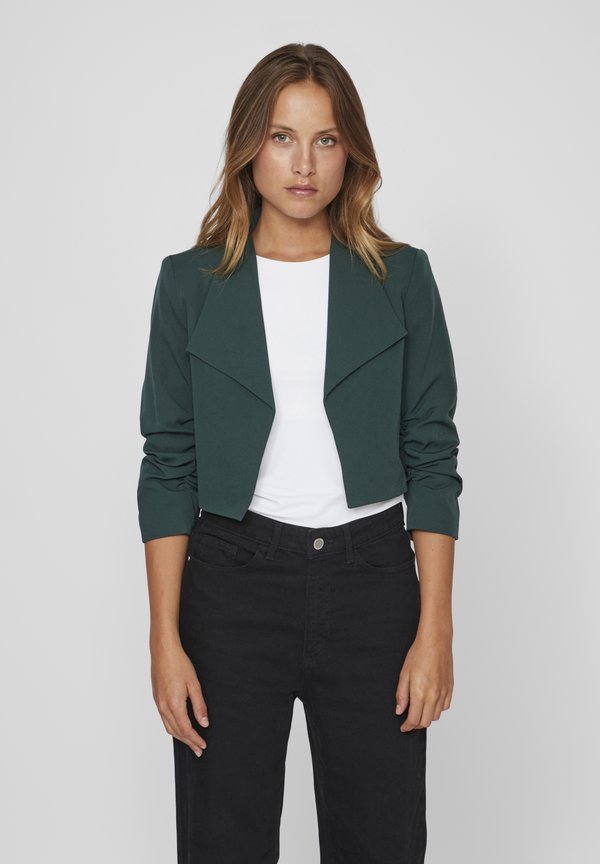 VIHER CROPPED - Blazer - pine grove
