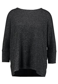 Svart, långärmad tröja med avslappnad passform, båtutskärning och hög-låg fåll. Tillverkad av ett mjukt, strukturerat tyg med en subtil glans.