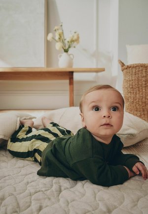 Next, BABY SET SWEAT TOP AND TROUSERS - Tracksuit bottoms - green stripe