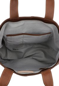 Hnědá kožená taška přes rameno s pruhovanou látkovou podšívkou. Obsahuje dvě ucha a vnitřní kapsu. Hladký povrch s přirozenou barevnou variací.
