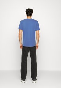 Weekday RELAXED - T-shirt básica - blue medium