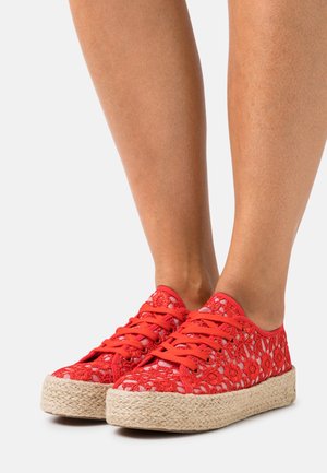 Stringate sportive - red