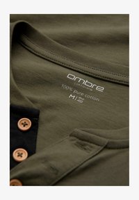 Vald, olive navy light grey melange