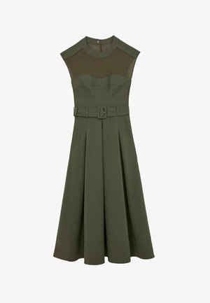 Õliva rohelise istuva kleidi vööga, varrukateta disain ja läbipaistvate võrkdetailidega õlgadel. Laiendatud ääreosa volditud lõikega.