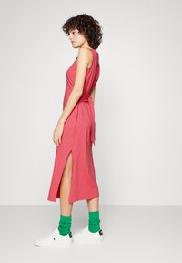 Lauren Ralph Lauren SLUB JERSEY SLEEVELESS DRESS - Vestido de malha - red sky