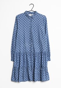 Blå klänning med knappar i jeanstyg, med svarta prickar, långa ärmar, krage och ett flerlagers volangslut.