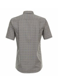 Koszula z krótkim rękawem, wykonana z wzorzystej tkaniny, z niebieskim, białym i beżowym geometrycznym wzorem, z kołnierzykiem zapinanym na guziki i prostym wykończeniem dołu.