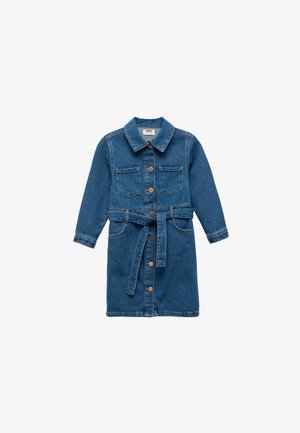 Vestito in denim blu a maniche lunghe con bottoni frontali, due tasche sul petto, tasche laterali, colletto e cintura coordinata in tessuto annodata in vita.