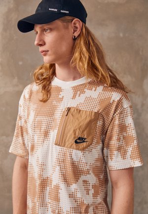 T-shirt z nadrukiem