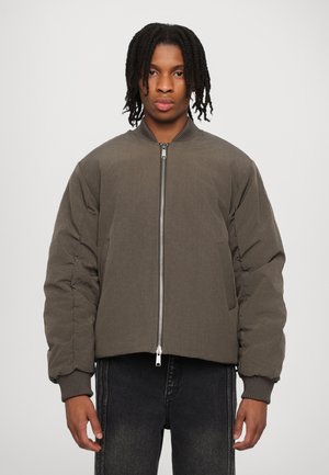 Won Hundred ZAIN - Bomber tipa jaka - black olive