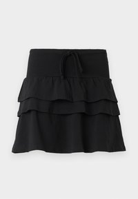 Svart skjørt med lagdelt design, som har to volanger og en drakksnor i midjen. Laget av mykt stoff for komfort.