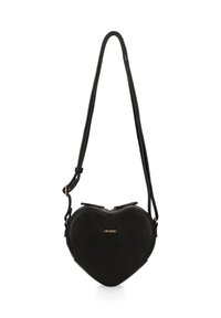 Schwarze, herzförmige Handtasche aus Leder mit texturiertem Finish, goldenen Hardware-Details und einem einstellbaren Tragegurt. Mit Reißverschluss oben zu schließen.