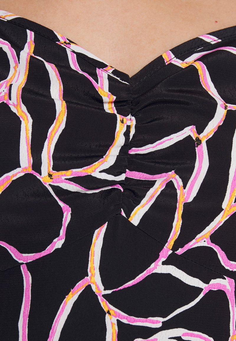 Vero Moda Petite VMNYA SHORT FLARE DRESS - Freizeitkleid - black  