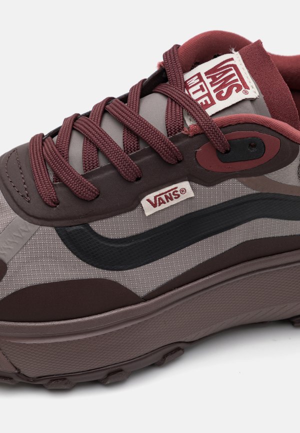 MTE CROSSPATH UNISEX - Trainers - bitter chocolate2