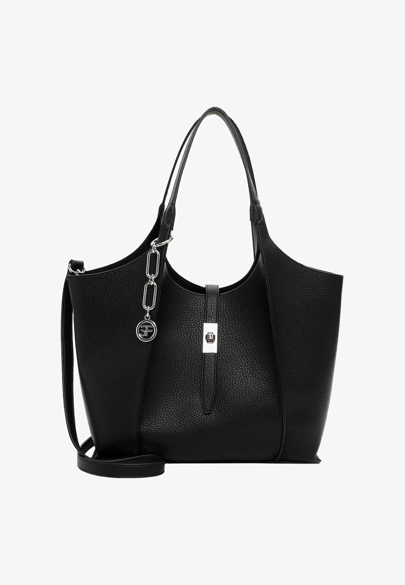 Zwarte textuur lederen draagtas met dubbele handvatten, afneembare schouderriem, zilveren sluiting en een zilveren kettinghanger met een rond logo.