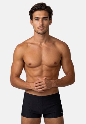 - Spodenki kąpielowe