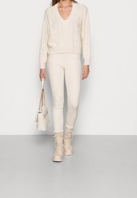 Wrangler Stickad tröja - off-white