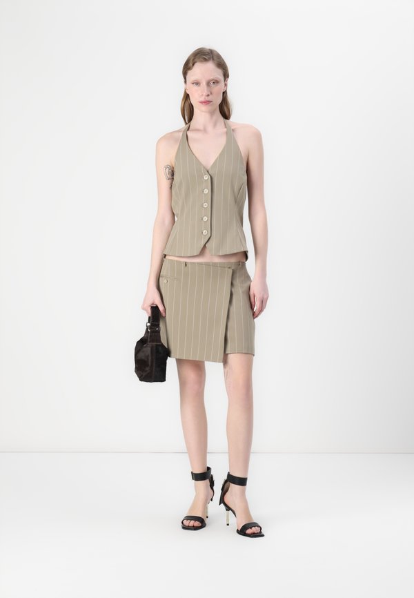 NEEM - Top - greige2