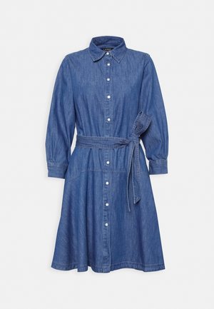 Blauwe denim jurk met lange mouwen, knoopsluiting, kraag en tailleband, voorzien van een knielange A-lijn rok.