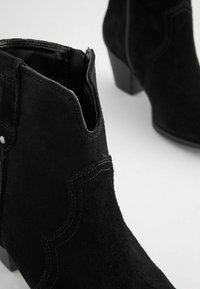 Next FOREVER COMFORT - Kovboju/motociklistu tipa puszābaki - black