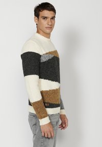 Maglione Girocollo a coste Verde petrolio in Lana E Cashmere – E.Marinella