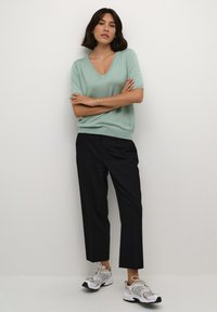 Kaffe KALIZZA V-NECK - T-shirt basic - granite green