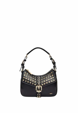 Borsa a mano in pelle nera con borchie dorate, dettaglio fibbia sul davanti, manico corto e chiusura con zip dorata.