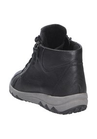 Schwarze Lederstiefeletten mit strukturiertem Finish und grauer Gummisohle. Mit einem Reißverschluss an der Seite und gepolstertem Kragen für zusätzlichen Komfort.