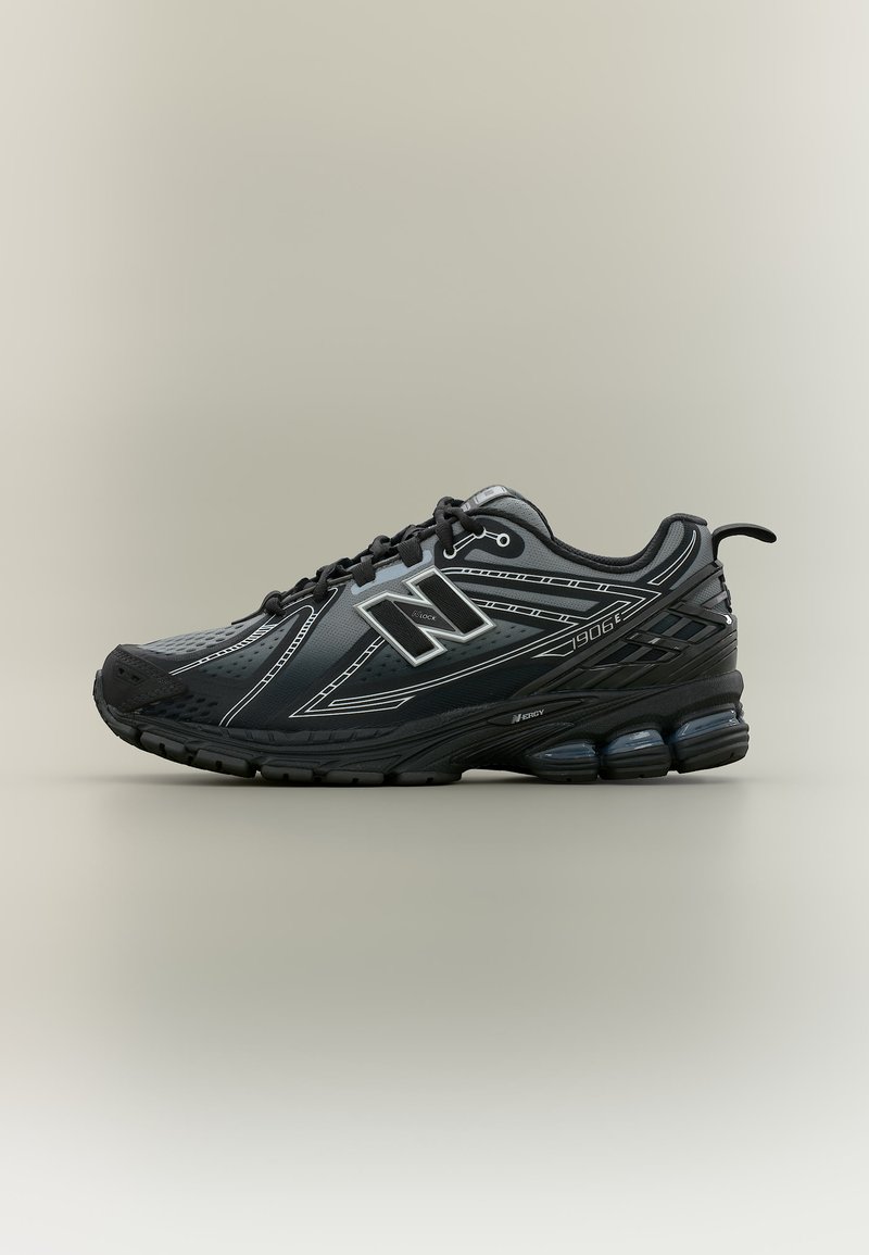 U1906 black