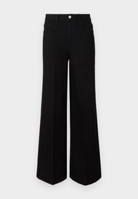 - Wide leg