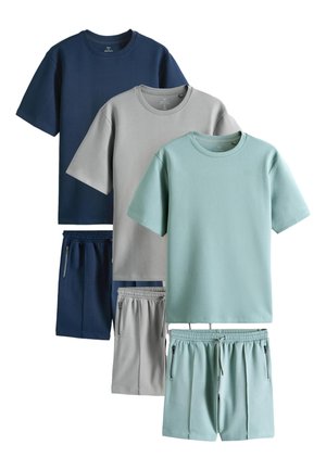 Next, REGULAR FIT - T-SHIRT AND SHORTS SET 3 MULTIPACK  . - T-shirts print - navy blue grey green