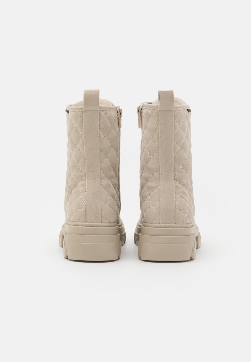 Damen Sneaker | Bullboxer Plateaustiefelette white/offwhite - VP79643 Damen Sneaker | Bullboxer Plateaustiefelette white/offwhite - VP79643