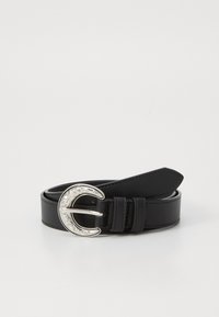 Mustmust mustriba mustmust mustības ar hõbedas, ornate crescent-shaped buckle ja mitmed notchid suuruse reguleerimiseks. Sujuv tekstuur ja stiilne disain.