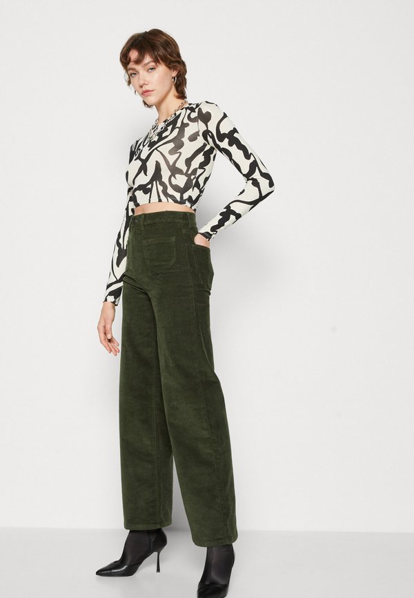 ONLHOPE GLOBAL EBBA POCKETS - Trousers - duffel bag2