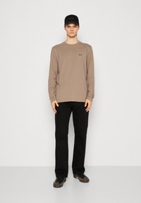 BOSS TEE LONG - Bluză cu mânecă lungă - light/pastel green